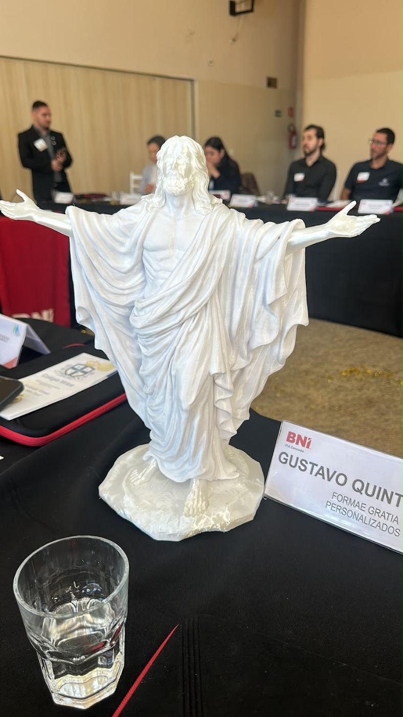 Escultura de Cristo em impressão 3D